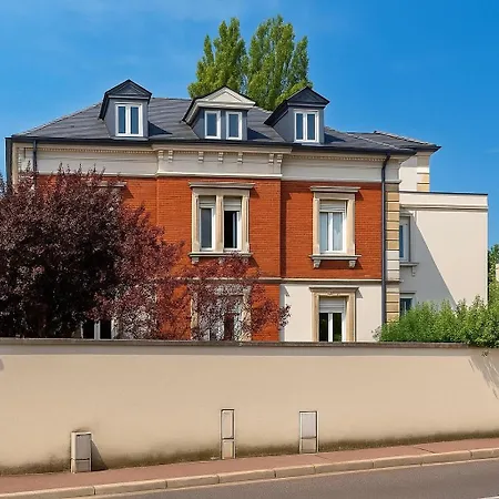 Апартаменты La Cotonniere Downtown *