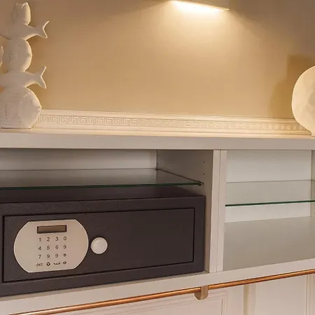 La Cotonniere Downtown