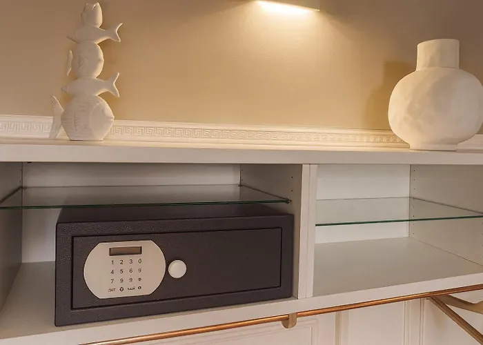 La Cotonniere Downtown